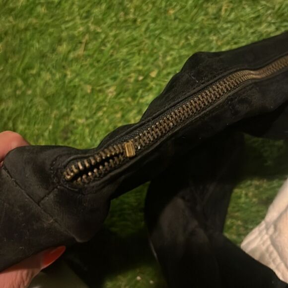 Black Velvet Knee High Zip Up Booties - Heeled Size 8 Steve Madden Boots - Picture 3 of 3